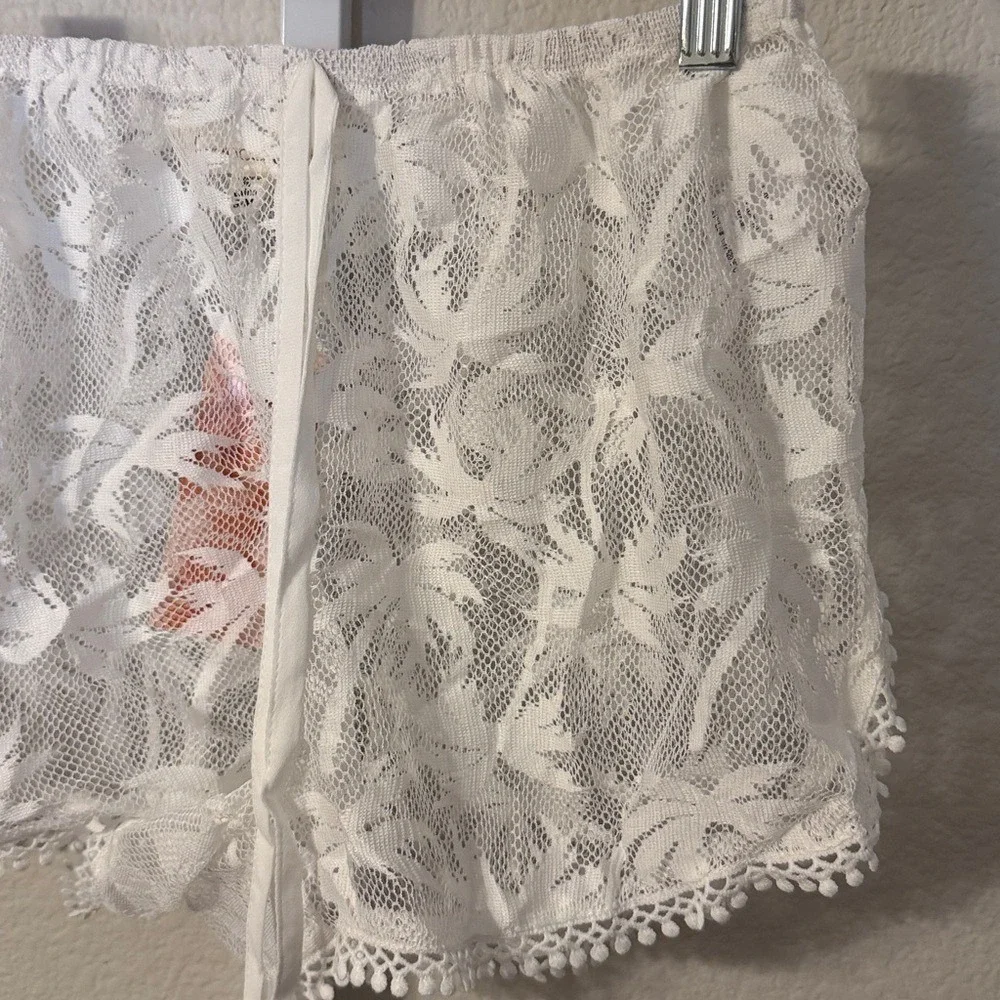 Francescas White Lace Palm Tree Swimsuit Coverup Shorts Pom Trim SM Beachy - Picture 5 of 7